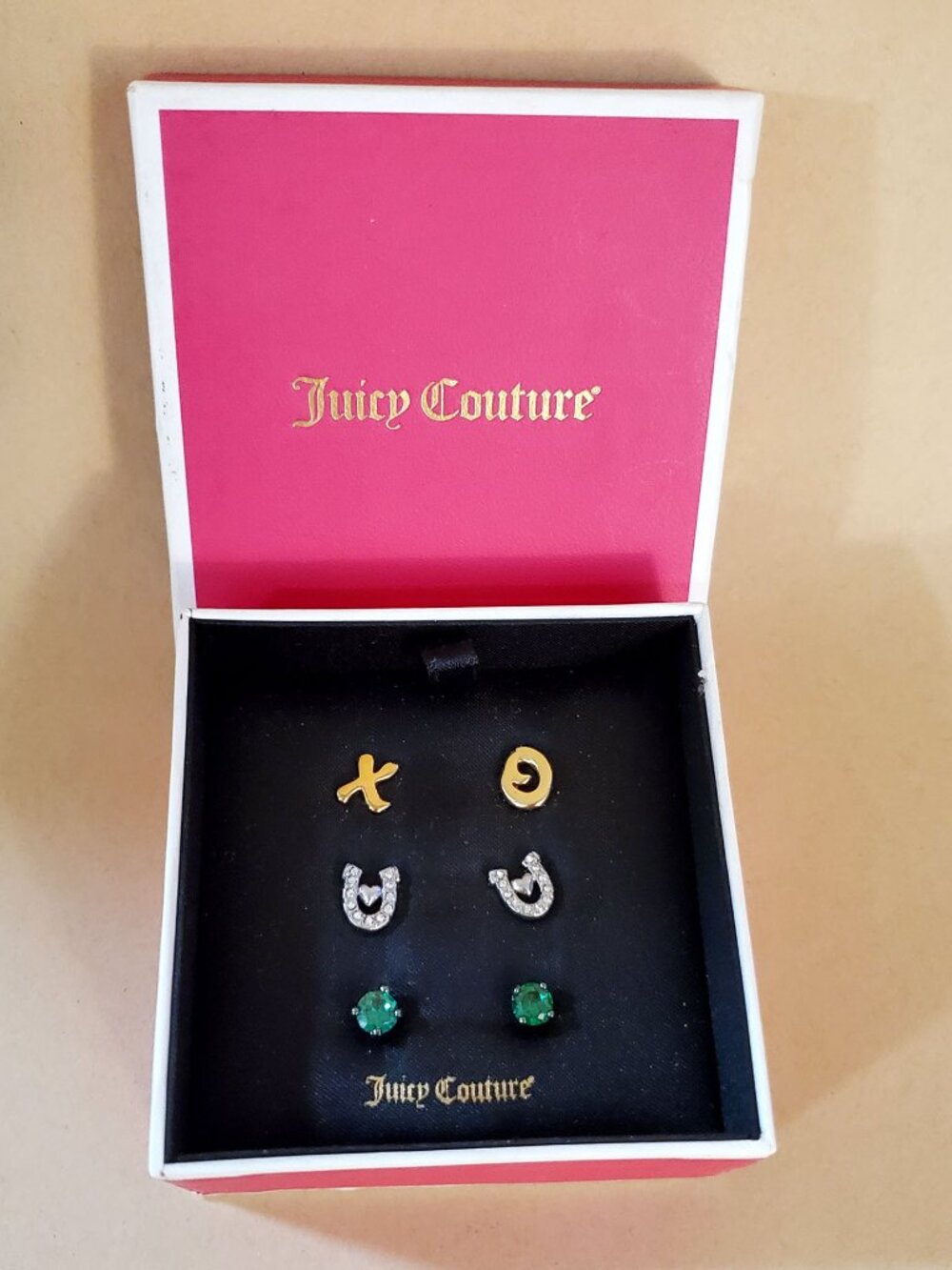 Juicy Couture Stud Earrings Set New in box